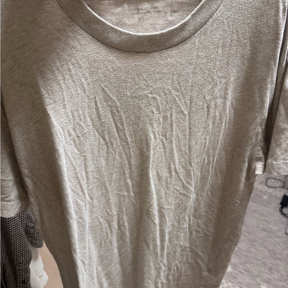 Abercrombie & Fitch Light Gray Tee